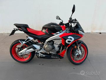 Aprilia tuono 660