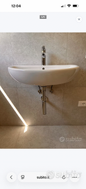 Lavandino Geberit con rubinetto Grohe