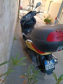 Yamaha xmax 250