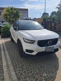 VOLVO XC 40