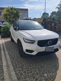 VOLVO XC 40