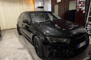 Audi A3 1.6 TDI 116 CV S Line – 2018 – Total Black