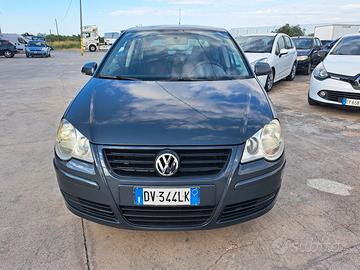 Volkswagen Polo 1.2 BENZINA - 2009 UNTIED