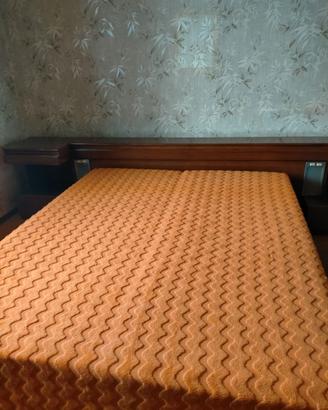 Letto matrimoniale noce massello prezzo trattabile