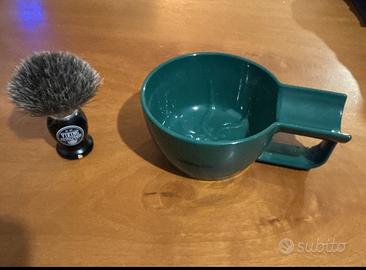 Ciotola da barbiere con pennello da barba