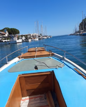 BARCA, MOTORE, CARRELLO, MOTORINO AUSILIARIO