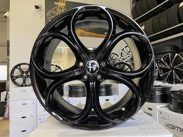 Cerchi Alfa Romeo raggio 20 NUOVI cod.3982