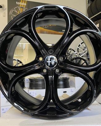 Cerchi Alfa Romeo raggio 20 NUOVI cod.3982