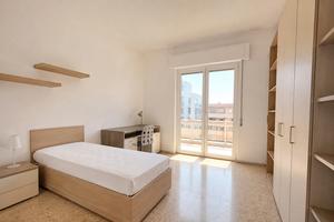 METRO A / SINGOLA con BAGNO PRIVATO e BALCONE