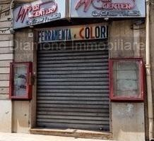 Locale commerciale 210 mq a giarre