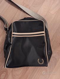 marsupio fredd perry