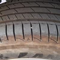 Pneumatici pari al nuovo 