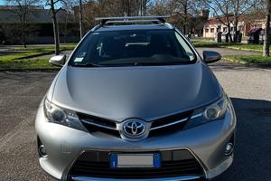 Toyota Auris Hybrid Station Wagon