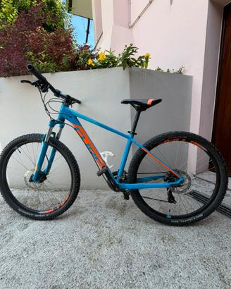 Bicicletta cube
