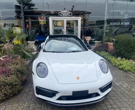 Porsche 911 Carrera 4 GTS