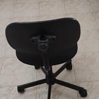 sedia per ufficio con ruote 