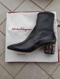 Stivali Ferragamo originali