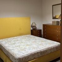 Camera da letto completa in noce massello + letto