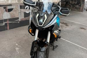 Qj Morors 600 SRT