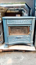 stufa a legna in ghisa 