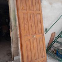 Portone in legno