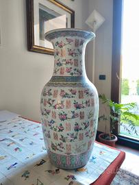 Vaso a balaustro in porcellana cinese