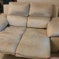 Divano con sistema relax elettrico