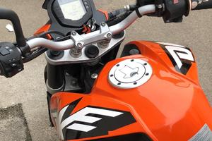 KTM DUKE 125