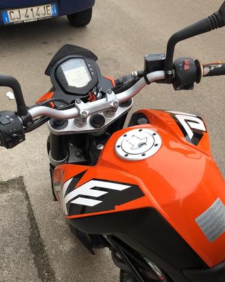 KTM DUKE 125
