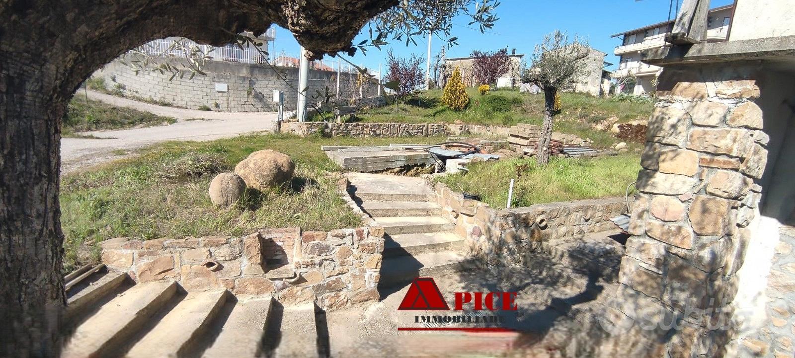 Piccolo rustico in collina - Vista 4