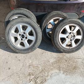 Gomme con cerchi in lega