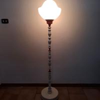 Piantana anni 60 con vetro in murano. 
