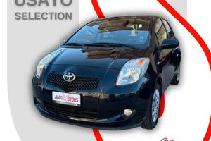 Toyota Yaris 1.3 Sol 5p m-mt