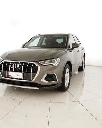 Audi Q3 35 2.0 tdi Business Advanced s-tronic