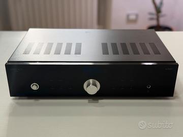 Impianto Hi-Fi amplificatore, diffusori e stand