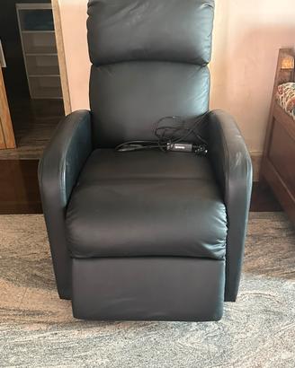 Poltrona elettrica per anziani