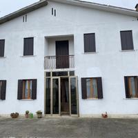 Legnaro -abitazione per 2 nuclei familiari