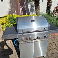 Barbecue kegrill gas e pietra lavica