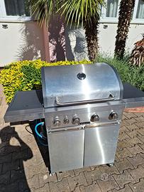 Barbecue kegrill gas e pietra lavica