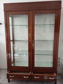 vetrina degli anni 40 restaurata