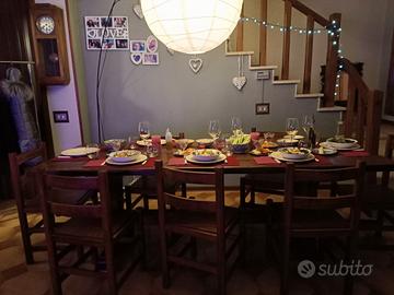 Tavolo in noce + 8 sedie 