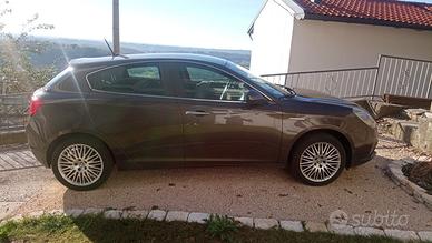 Alfa Romeo Giulietta 1.4 Turbo benzina + GPL