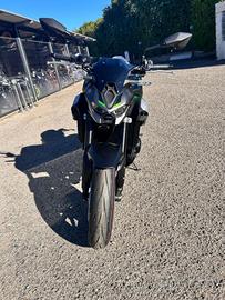 KAWASAKI Z 900 .