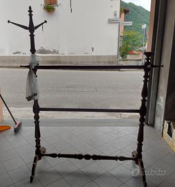 Porta asciugamani antico da terra