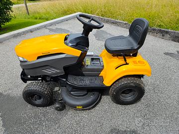 Trattorino tagliaerba Stiga