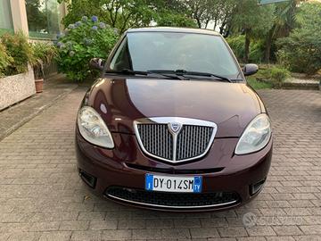 Lancia Ypsilon 1.2 Platino