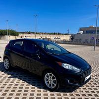 Ford Fiesta MK7 (automatico) 2017 / 89000 km