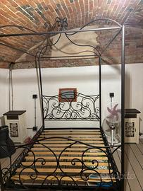 Letto baldacchino