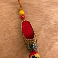 Ciondolo portachiavi babbuccia romena