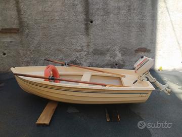 Lancia in vetroresina